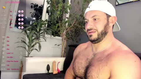 Ariel online show from December 3, 3:51 am