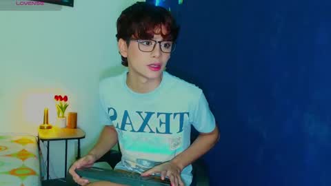 Snapshot of arnold_laurent chatting on September 28, 3:59 am Arnold online show from September 28, 3:59 am