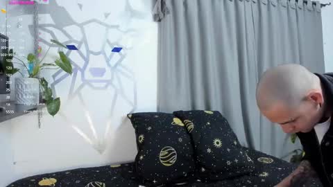 Snapshot of aron_santoro1 chatting on January 7, 3:05 am Aron Santoro online show from January 7, 3:05 am