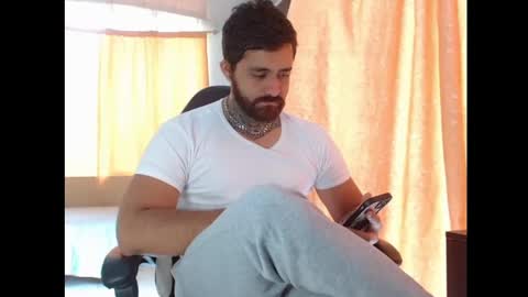 aronmiller online show from November 23, 4:29 pm