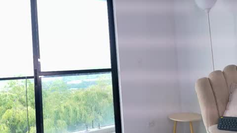   online show from March 5, 10:39 pm