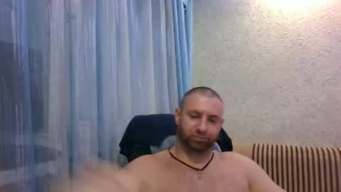 artur312333 online show from December 4, 8:27 pm