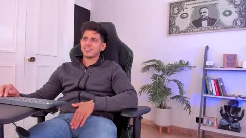 Snapshot of ashton_coleman_ chatting on October 20, 3:05 pm my name real is camilo online show from October 20, 3:05 pm
