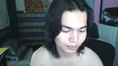 asian_babyboi online show from January 8, 4:50 am