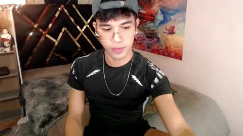 asiancum_peter online show from December 22, 11:29 am