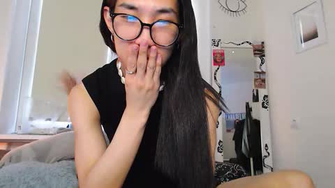 asiancvnt online show from November 19, 7:41 am