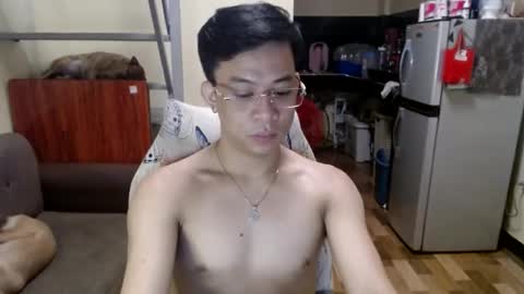 Snapshot of asiandreamboyx chatting on February 5, 4:37 am asiandreamboyx online show from February 5, 4:37 am