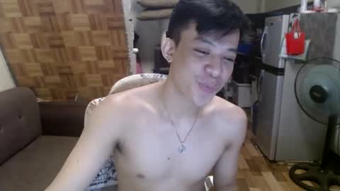 Snapshot of asiandreamboyx chatting on December 18, 5:04 am asiandreamboyx online show from December 18, 5:04 am