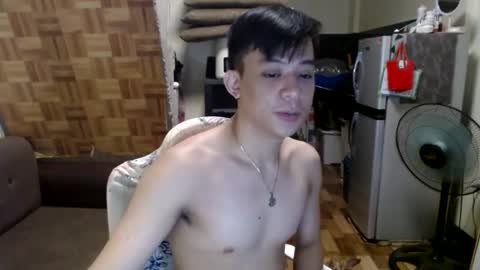 Snapshot of asiandreamboyx chatting on December 13, 4:33 am asiandreamboyx online show from December 13, 4:33 am