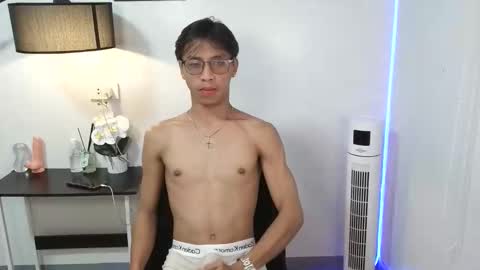 asianfuckertwink online show from March 27, 4:52 pm