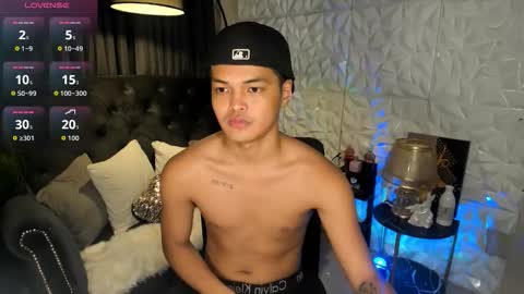 SCOTT online show from November 18, 2:54 pm