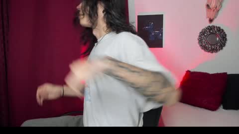 asmodeuszz online show from December 20, 4:31 am