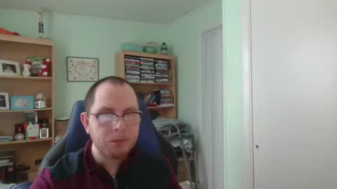 Snapshot of astg94 chatting on February 13, 6:16 pm Andrew or Smiley Read the message in bold above the bio design for info on the situation. online show from February 13, 6:16 pm