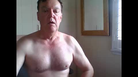 astute008 online show from February 24, 11:49 pm