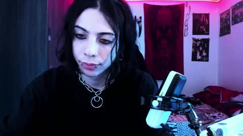 athenauwu online show from October 23, 5:22 am