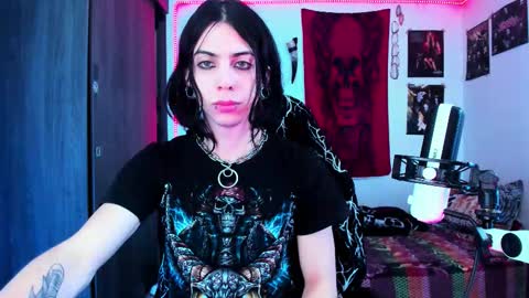 athenauwu online show from December 5, 6:42 am