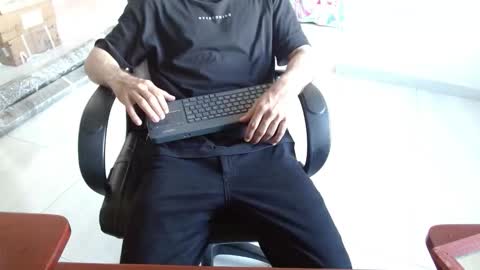 Aureliano online show from February 24, 9:48 pm