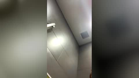 austinboi6 online show from March 9, 12:43 pm