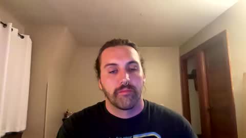 avrilvagine online show from April 2, 1:58 am