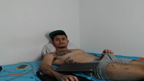 Axel online show from January 6, 5:38 pm