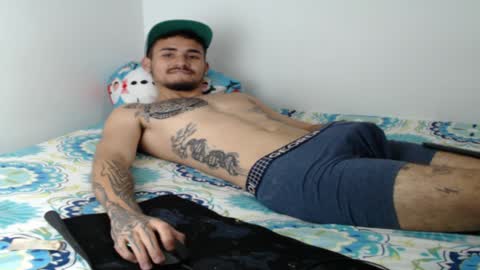 Axel online show from December 28, 2:33 pm