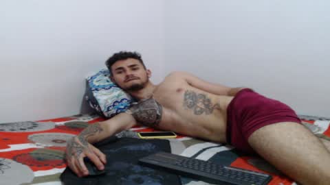 Axel online show from January 28, 8:04 pm