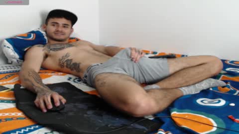 Axel online show from February 7, 4:03 pm