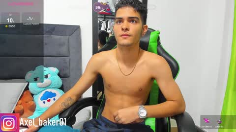 Snapshot of axel_baker01 chatting on December 12, 9:15 pm Axel online show from December 12, 9:15 pm