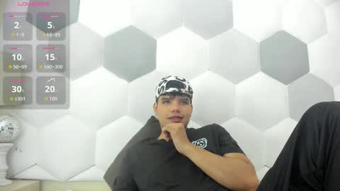 Axel Forte online show from December 15, 1:19 pm