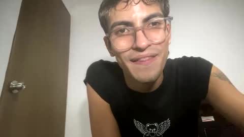 Axel  online show from January 23, 12:35 am