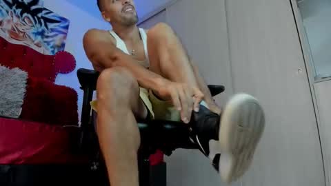 Axel online show from November 6, 9:40 pm