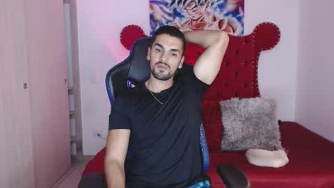 Axel online show from February 2, 11:46 pm