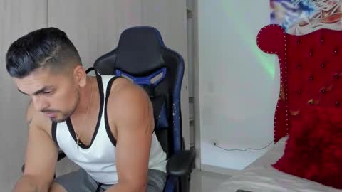 Axel online show from September 29, 8:27 pm