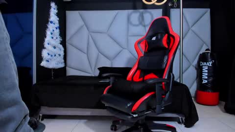 Ayden Miller online show from December 16, 4:45 am