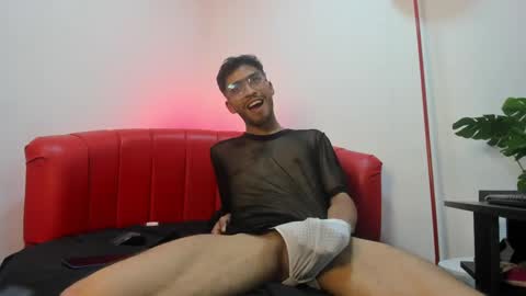 Aziel online show from April 16, 4:34 am