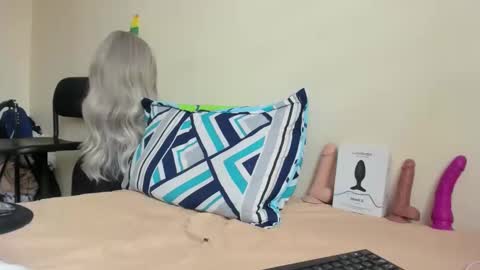 babitas44 online show from March 7, 7:11 pm