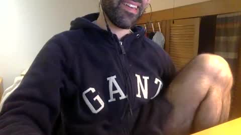 Snapshot of babyhardy chatting on January 18, 11:21 am Tom A.    online show from January 18, 11:21 am