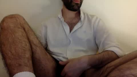 Snapshot of babyhardy chatting on October 1, 11:19 pm Tom A.    online show from October 1, 11:19 pm