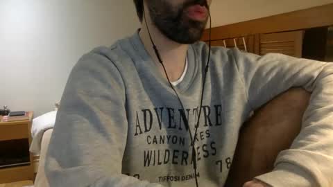 Snapshot of babyhardy chatting on January 18, 12:06 am Tom A.    online show from January 18, 12:06 am