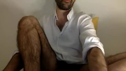 Snapshot of babyhardy chatting on October 25, 10:44 pm Tom A.    online show from October 25, 10:44 pm