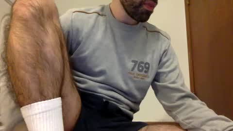 Snapshot of babyhardy chatting on February 15, 11:49 pm Tom A.    online show from February 15, 11:49 pm