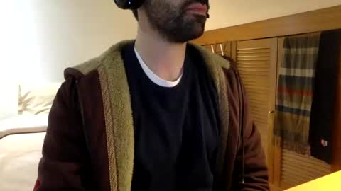 Snapshot of babyhardy chatting on February 4, 9:52 pm Tom A.    online show from February 4, 9:52 pm