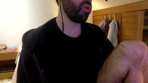 Snapshot of babyhardy chatting on February 25, 11:44 pm Tom A.    online show from February 25, 11:44 pm
