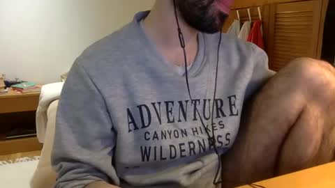 Snapshot of babyhardy chatting on January 22, 7:03 pm Tom A.    online show from January 22, 7:03 pm