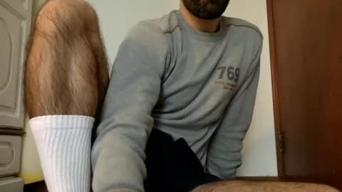 Snapshot of babyhardy chatting on February 15, 12:11 pm Tom A.    online show from February 15, 12:11 pm