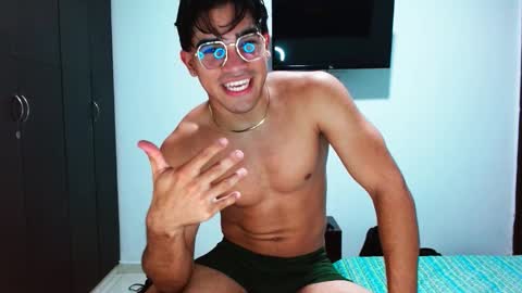 sebas online show from October 25, 4:36 am