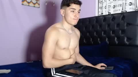 Hey Im Zayn good to see u here online show from October 7, 4:05 am