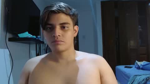 badbunny_69_ online show from January 7, 8:19 am