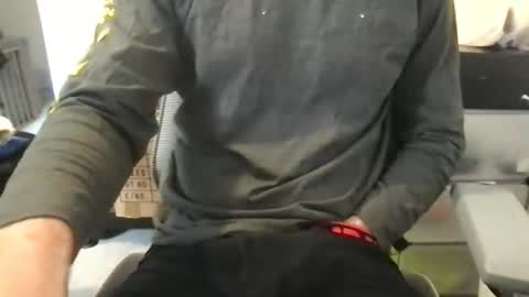 Snapshot of baddersguy13 chatting on September 27, 10:35 am baddersguy13 online show from September 27, 10:35 am