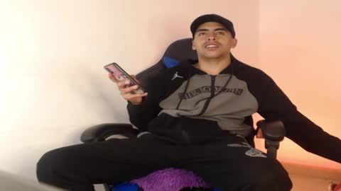 Juan Help us reach 100 likes online show from December 7, 8:11 am